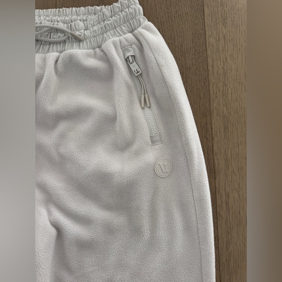 Vuori Aspen Jogger | Salt | M - Picture 7 of 9